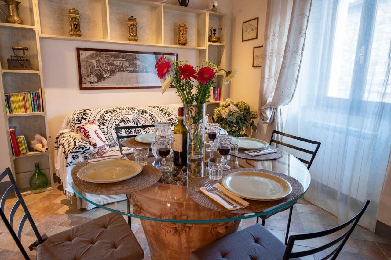 La Casina Di Pia Apartamento Montieri Exterior foto